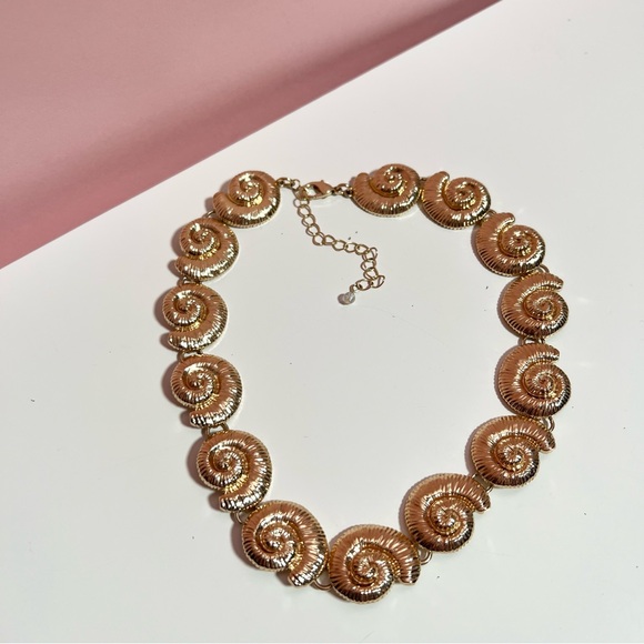 House of Harlow 1960 Jewelry - House of Harlow gold shell necklace